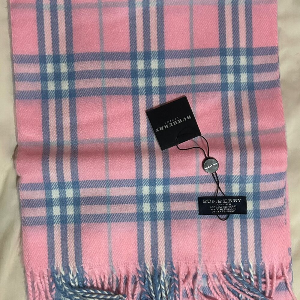 Burberry of London Womens Pink Cashmere Scarf Flannel Plaid Pattern New